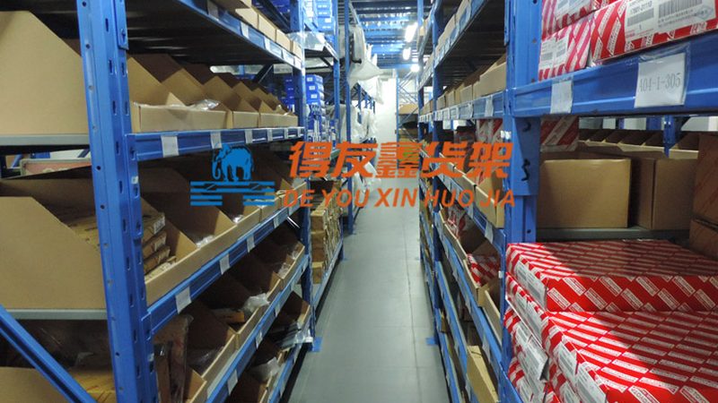 小标题：新能源汽车配件市场现状